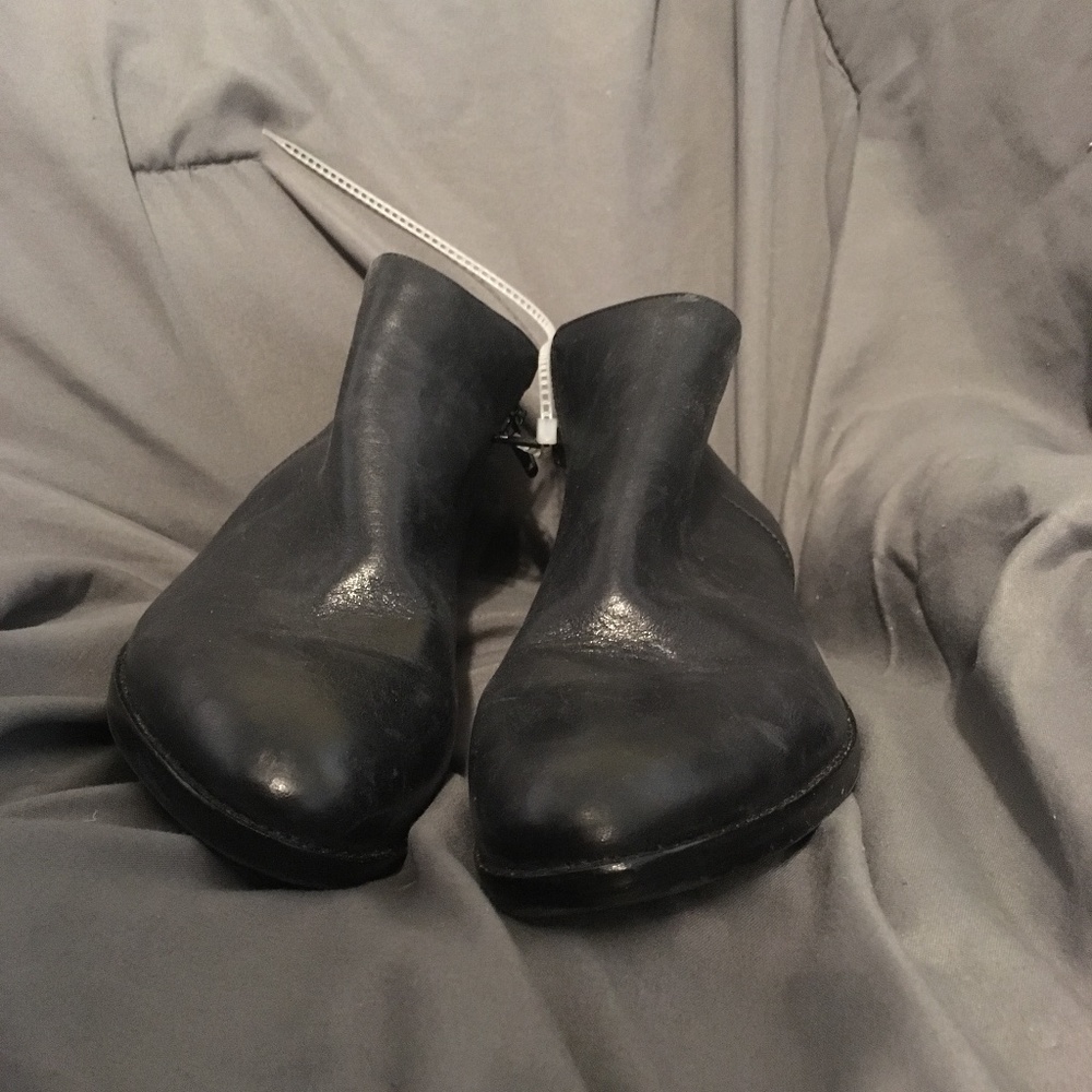 NEW Gianni Bini Leather Black Ankle Booties 7.5